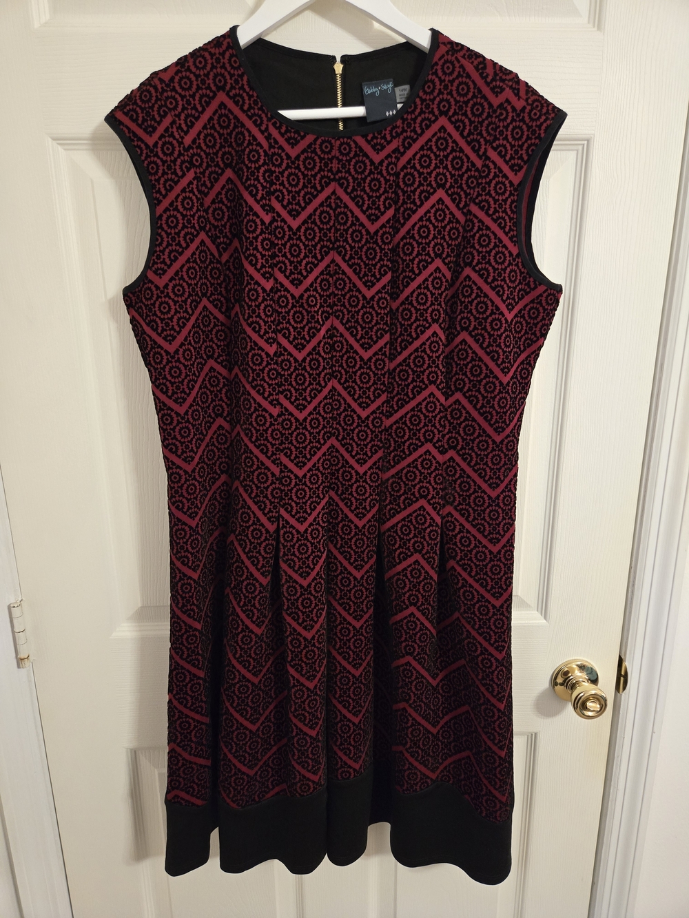 Gabby Skye Black & Red Velvet Fit-and-Flare Party Dress Sleeveless Size 14W